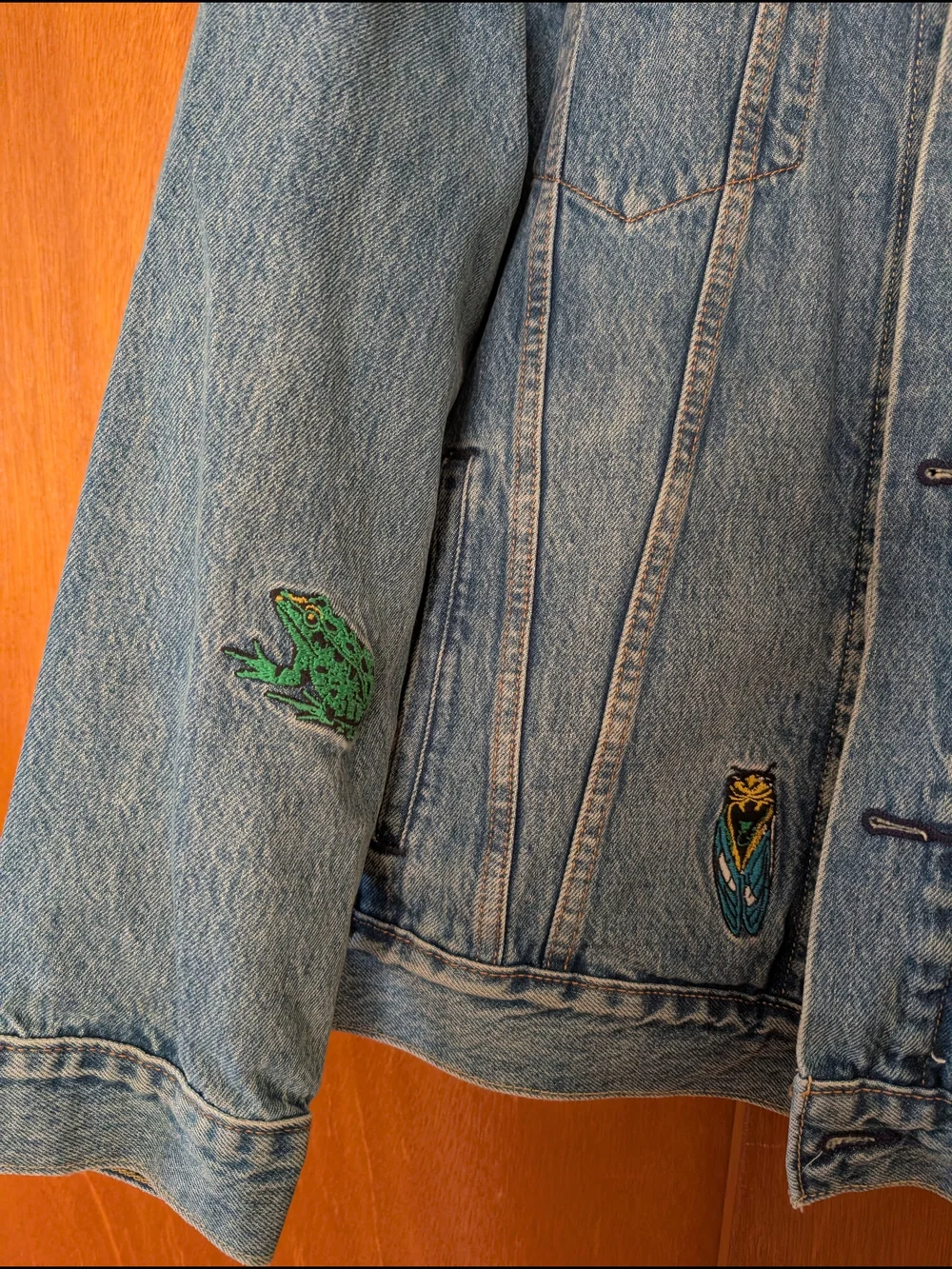 Levis Mens Insect Embroidered Blue Washed Denim Jacket XXL - Picture 8 of 13